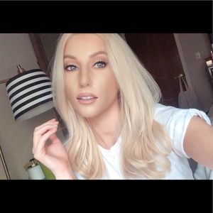 Meet your Posher, Jillian